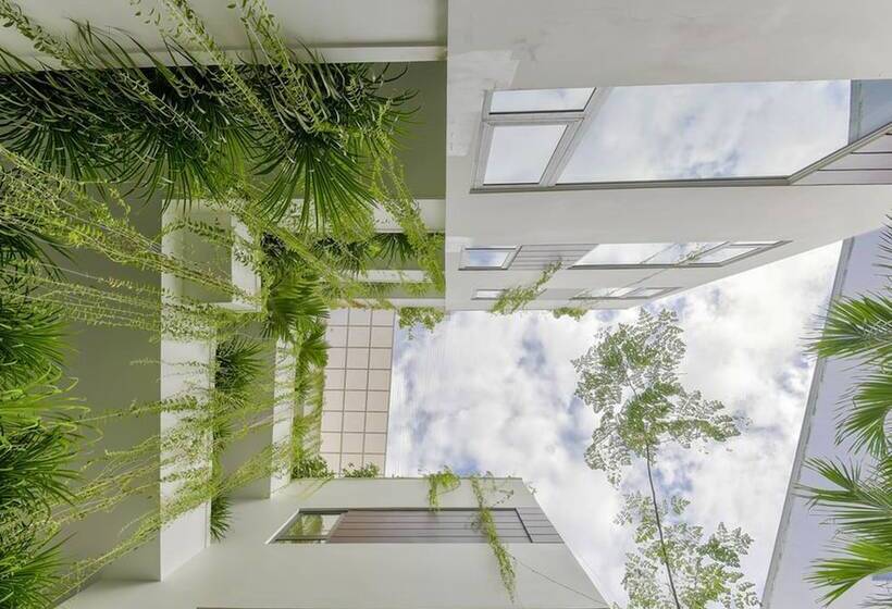 Annie Danang Hotel & Apartment