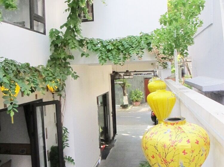 Annie Danang Hotel & Apartment