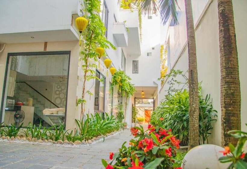 Annie Danang Hotel & Apartment