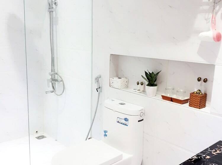 Annie Danang Hotel & Apartment