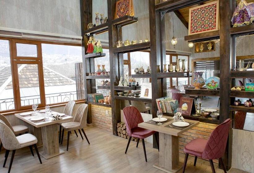 هتل Minali Boutique