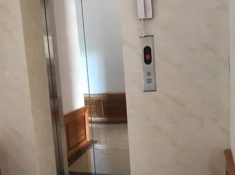 Отель Nutty Phoy