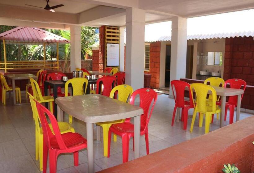 בית מלון כפרי Oasis Resort