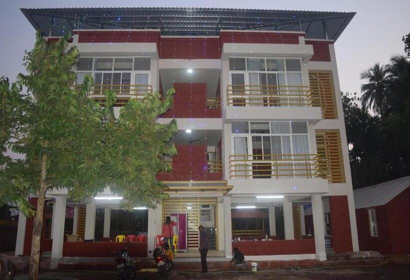 בית מלון כפרי Oasis Resort