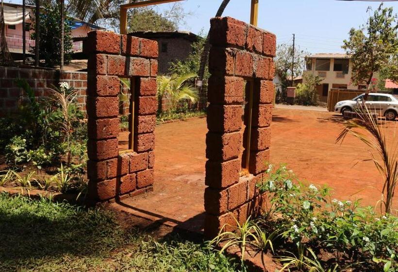 בית מלון כפרי Oasis Resort