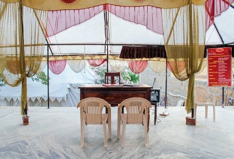 Отель Oyo 26228 Royal Camps