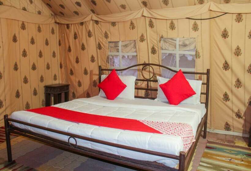 Отель Oyo 26228 Royal Camps