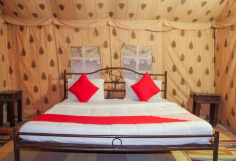 Отель Oyo 26228 Royal Camps