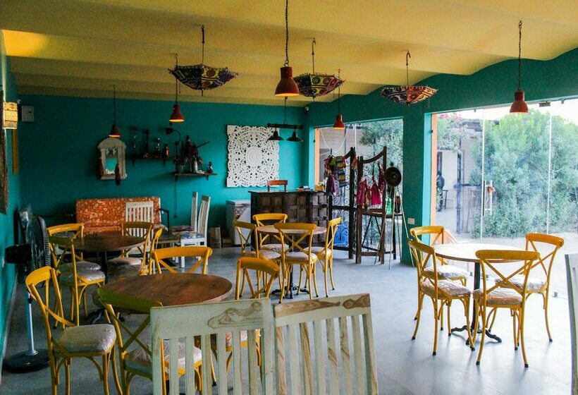 Отель Oyo 26228 Royal Camps