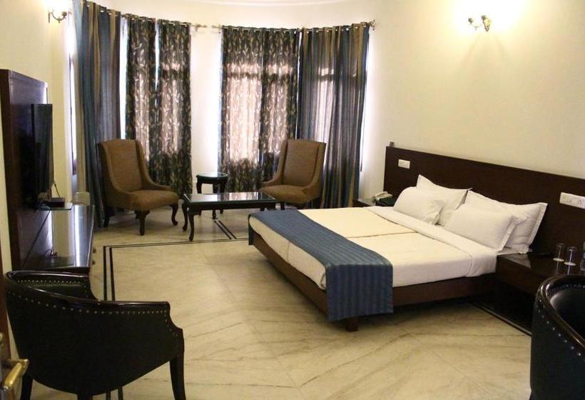 هتل Patiala Retreat  Luxury S