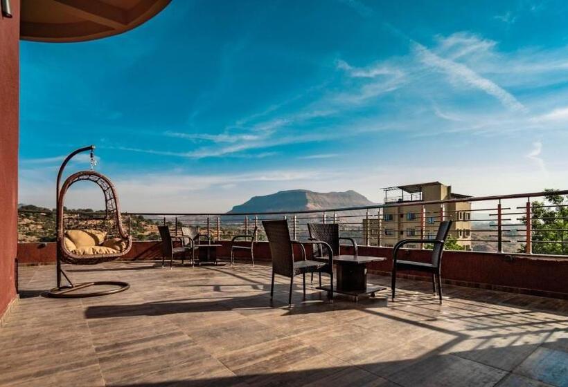 فندق Pooja Villa Suites Rooms And Pool, Igatpuri