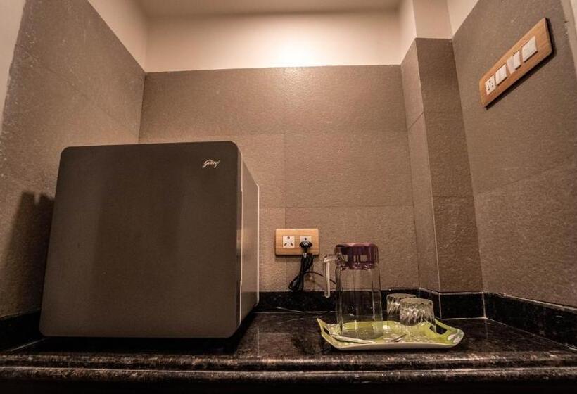 فندق Pooja Villa Suites Rooms And Pool, Igatpuri