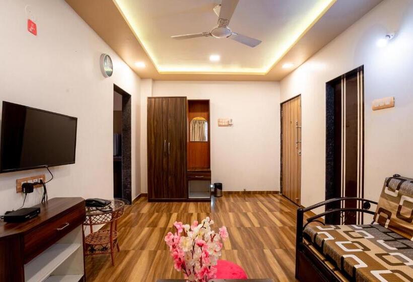 فندق Pooja Villa Suites Rooms And Pool, Igatpuri