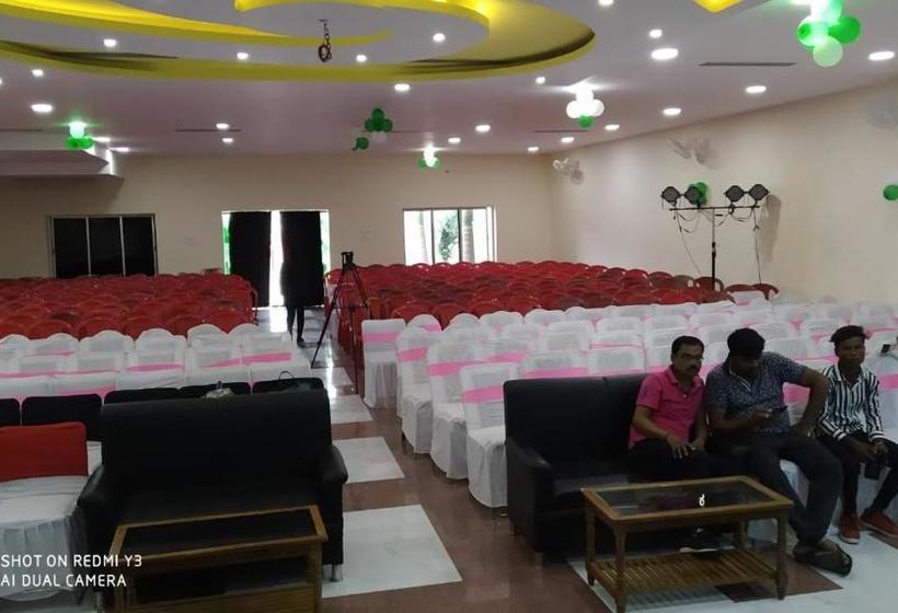 בית מלון כפרי Samrat