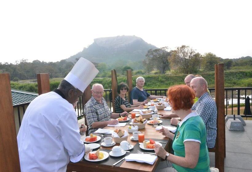 호텔 Sigiriya King S Resort