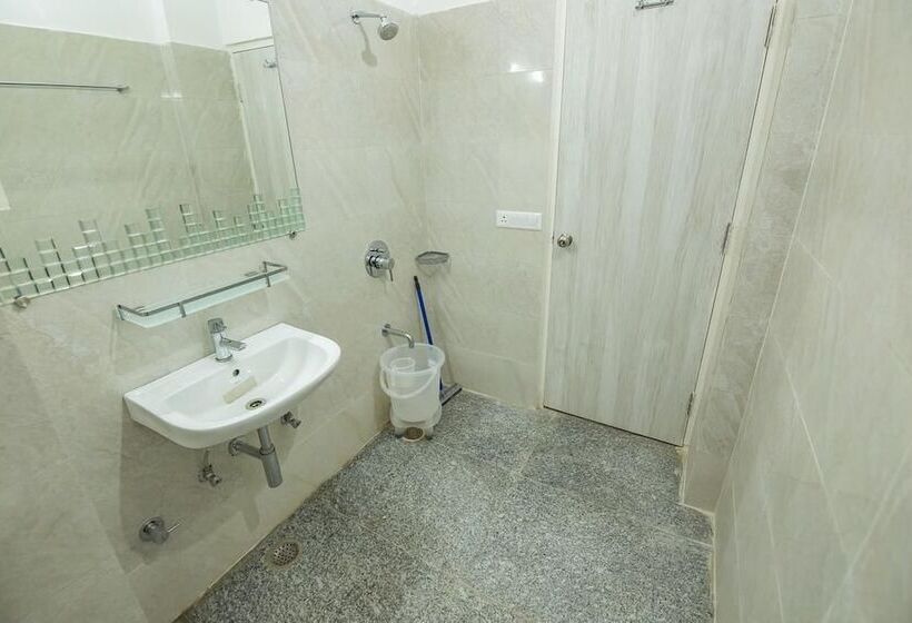 فندق Tuma Club House