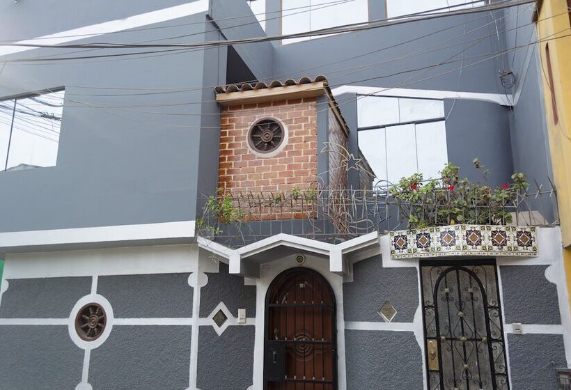 Bed and Breakfast Lima Airport Tampu