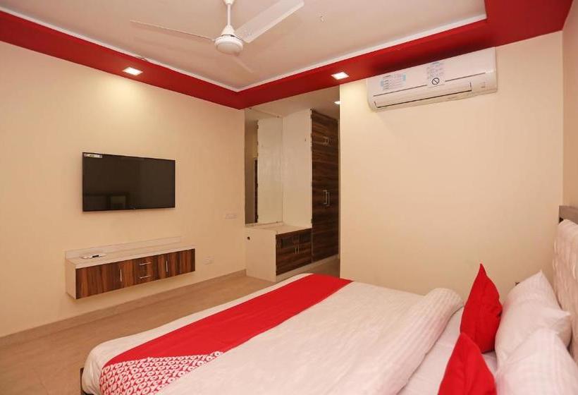 Oyo 23495 Hotel The Park