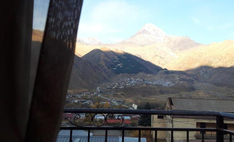 پانسیون Iveria