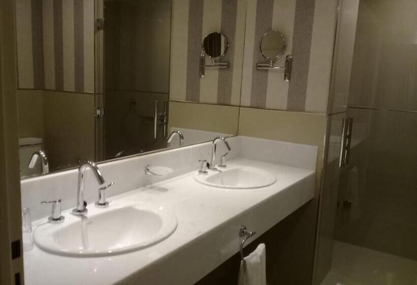 Platinum Hotel Casino