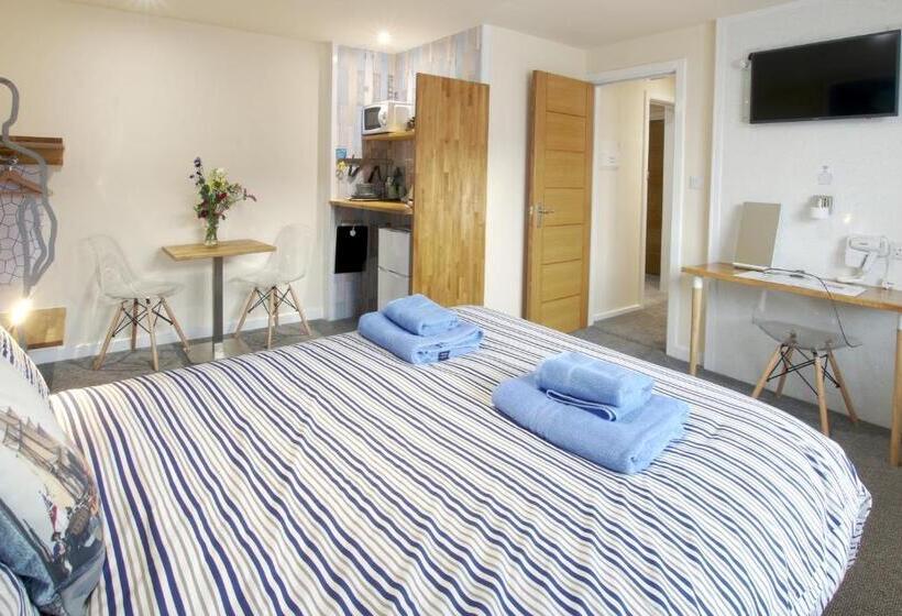 민박 Silver Street Suites