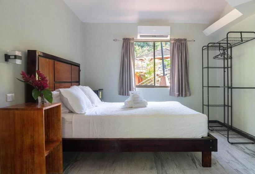 호텔 Bongo   Adults Only