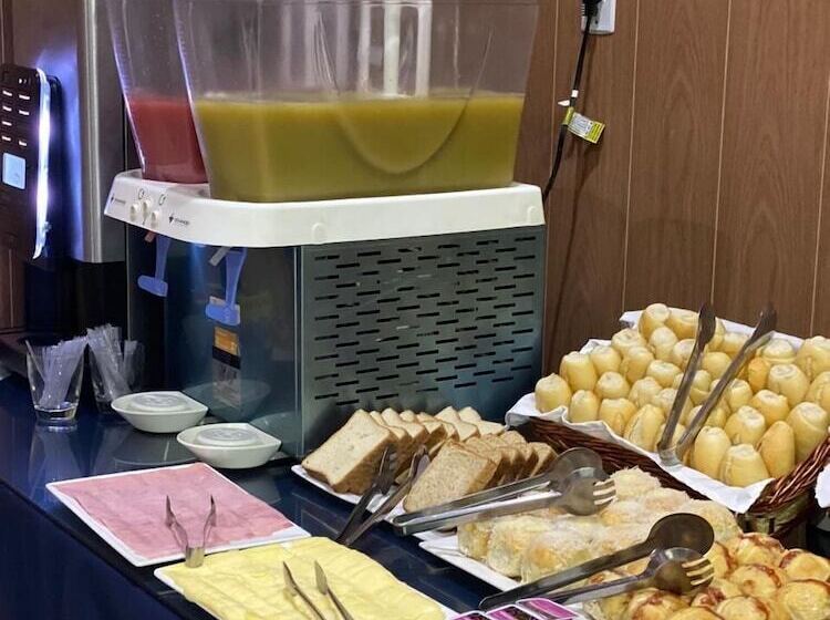 Отель Farol Plaza