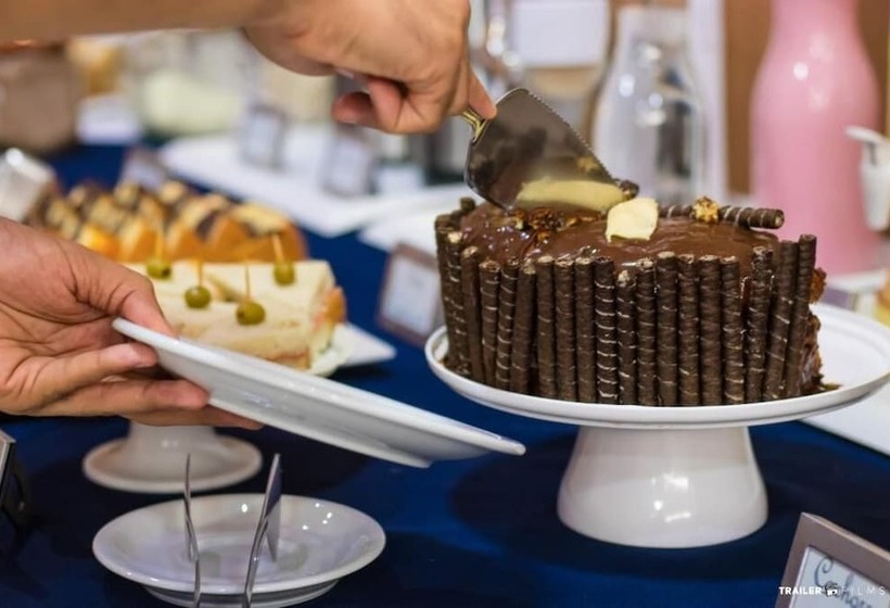 Отель Farol Plaza