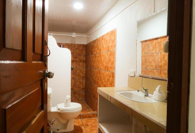 هتل Hoja De Oro Corcovado