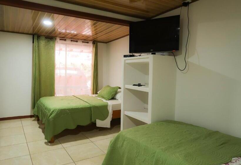 هتل Hoja De Oro Corcovado