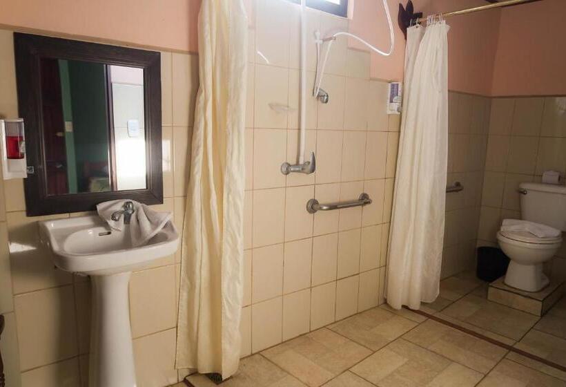 هتل Hoja De Oro Corcovado