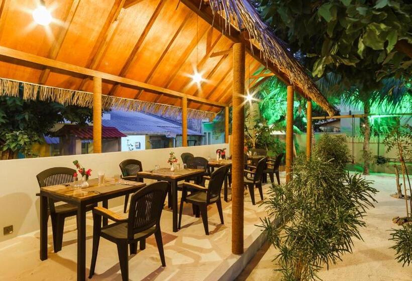 هتل Koimala Beach Ukulhas