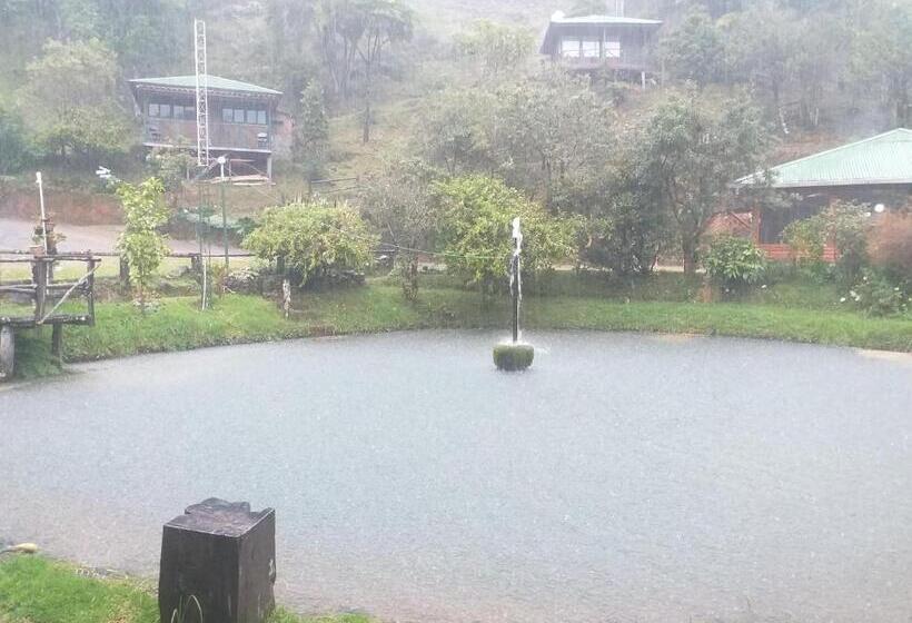 בית מלון כפרי Las Cataratas Lodge