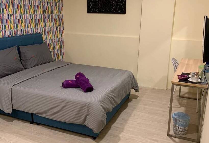 Отель Oscar Inn