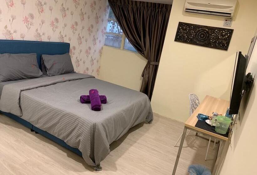 Отель Oscar Inn