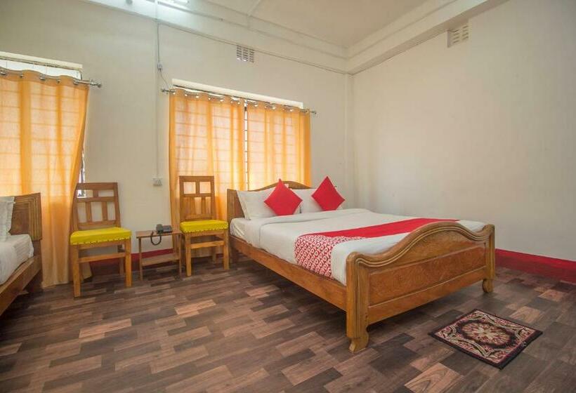 هتل Oyo 15721 Simrat