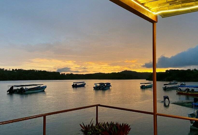 ホテル Seaside Panama Lodge
