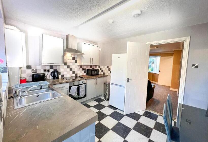 فندق Taylor Close