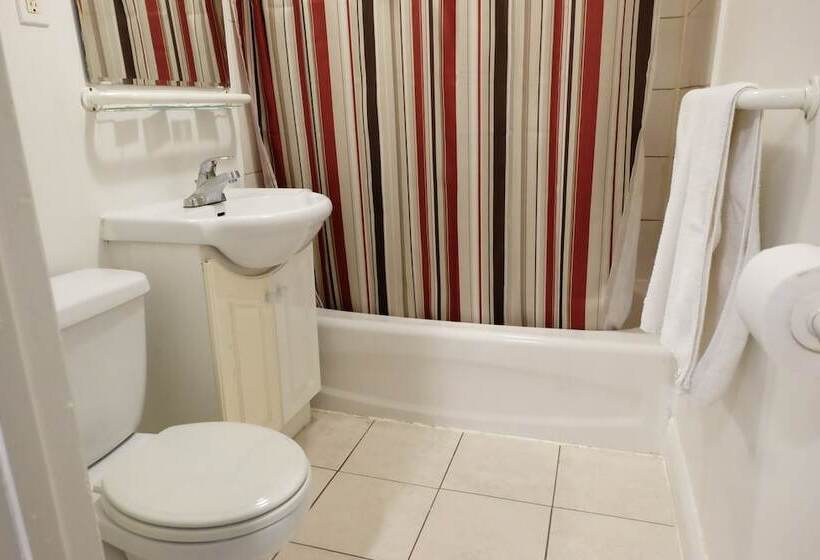 فندق Travelodge By Wyndham London Ontario