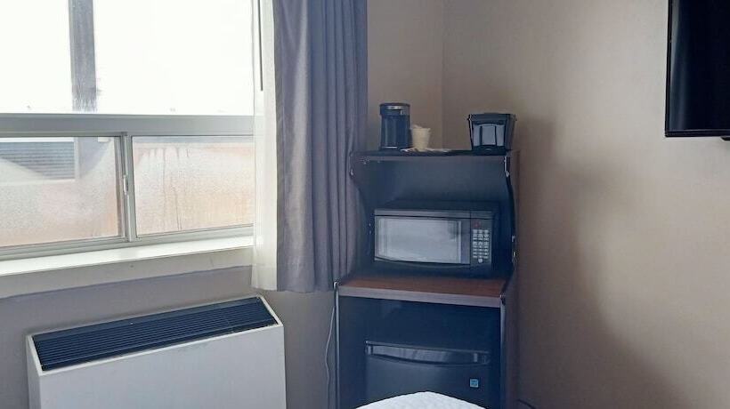 فندق Travelodge By Wyndham London Ontario
