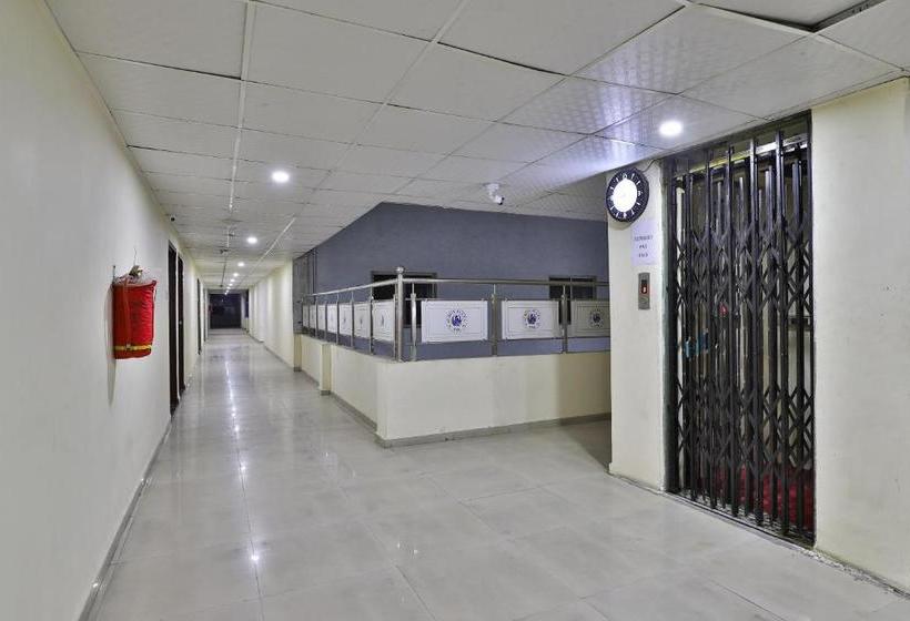 מוטל Spot On 36856  Aeron