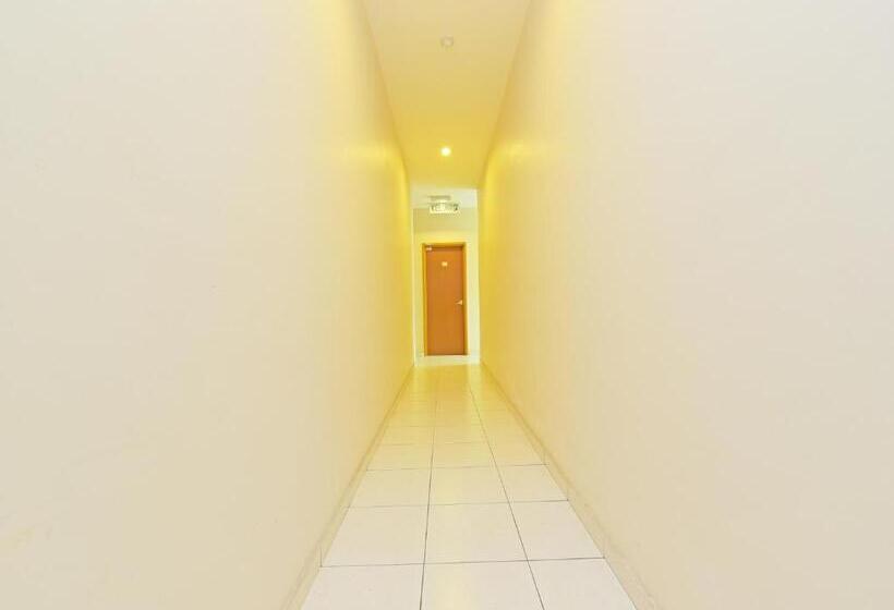 Oyo 582 Hotel Walk Inn