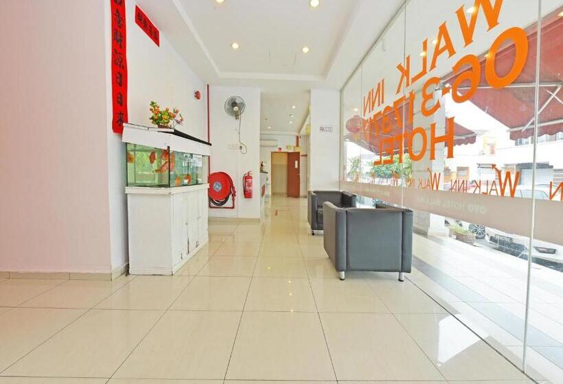 Oyo 582 Hotel Walk Inn