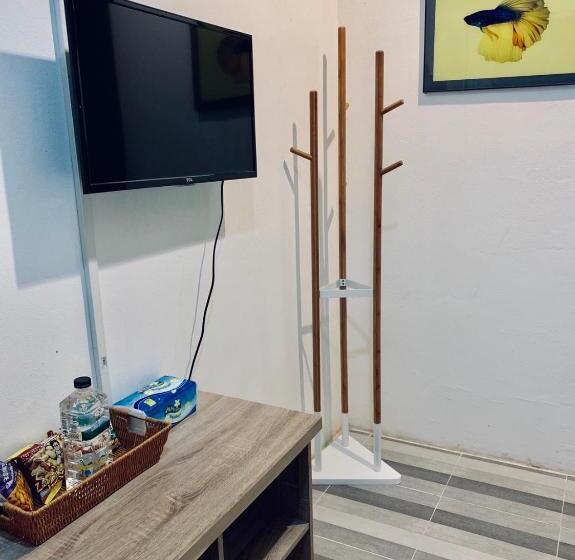 You Empire Hostel & Bar