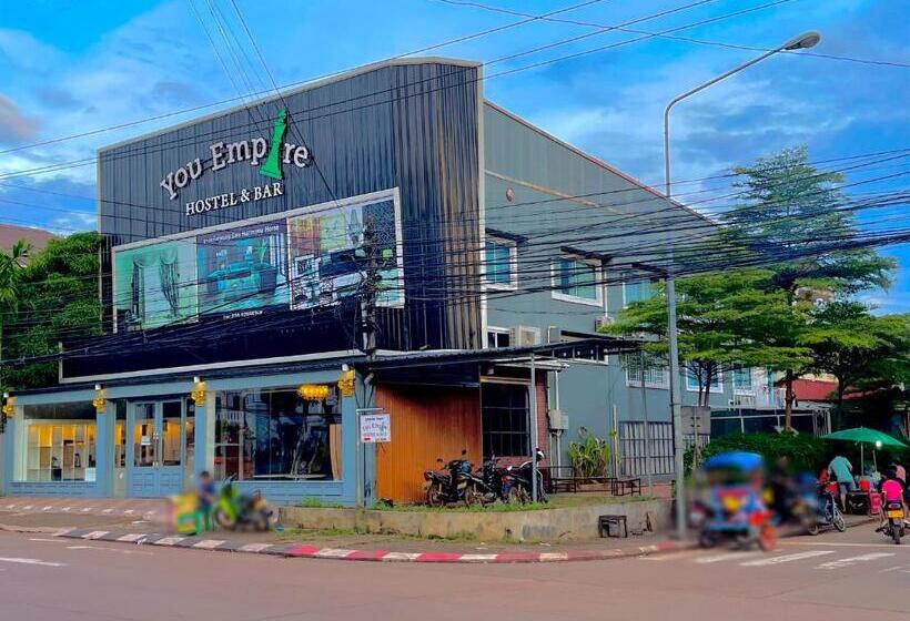 You Empire Hostel & Bar