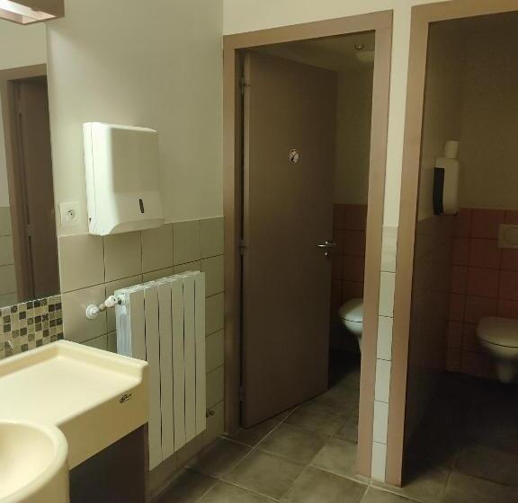 הוסטל L Auberge Du Pèlerin   St Jean Pied De Port