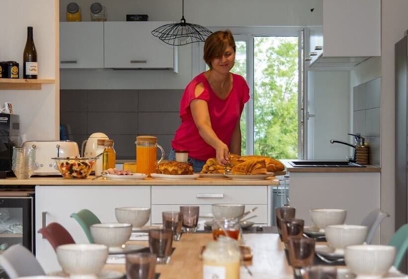 Bed and Breakfast Amodo Lodge