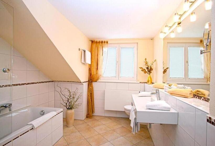 酒店 Am Rehberg Garni