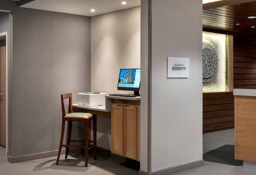 فندق Fairfield Inn & Suites By Marriott Williamstown