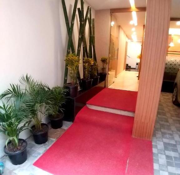 호텔 Grand Elegant